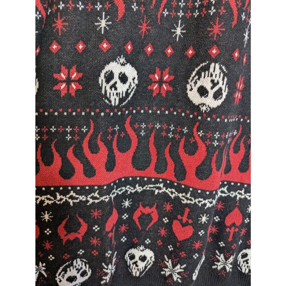 NWT Torrid Disney Villains Poison Apple Fair Isle Sweater - Picture 5 of 8